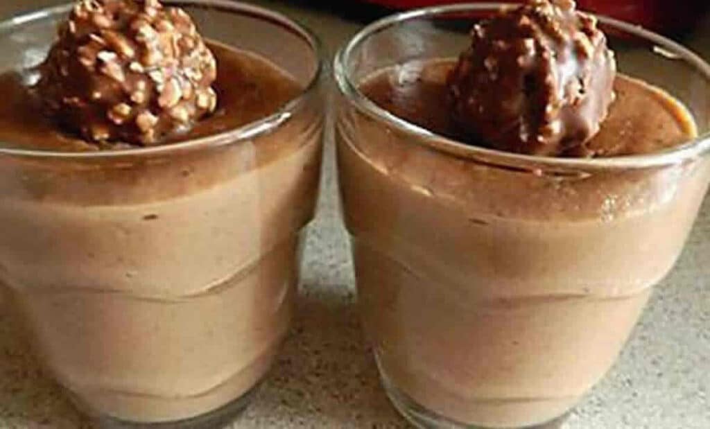 Crème Dessert aux Ferrero rochers au Thermomix : Un vrai délice !